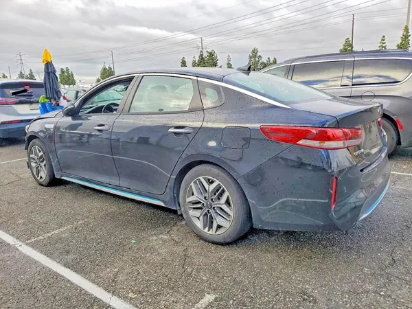 KNAGV4LD2L5036556 2020 KIA OPTIMA - Image 2
