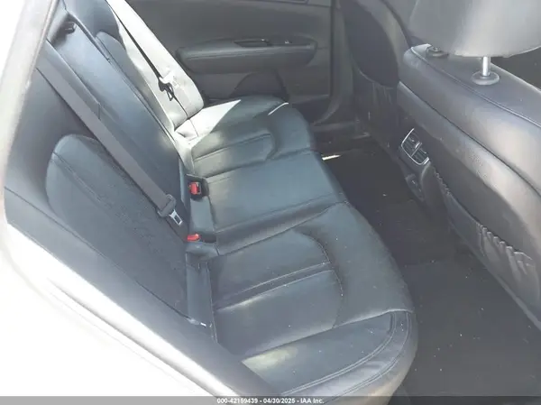 KNAGV4LD3H5018042 2017 KIA OPTIMA - Image 8