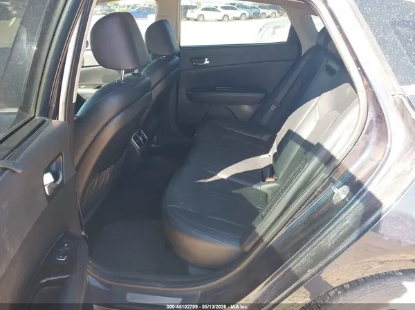 KNAGV4LD3J5023070 2018 KIA OPTIMA - Image 8