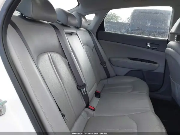 KNAGV4LD4H5007440 2017 KIA OPTIMA - Image 8
