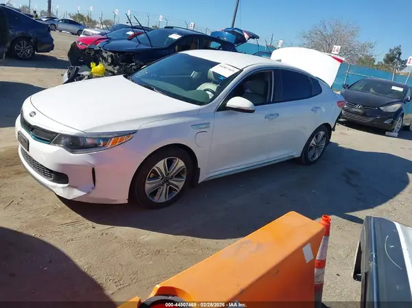 KNAGV4LD5H5013196 2017 KIA OPTIMA - Image 2