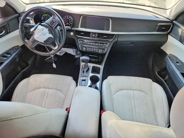 KNAGV4LD5J5019523 2018 KIA OPTIMA - Image 8