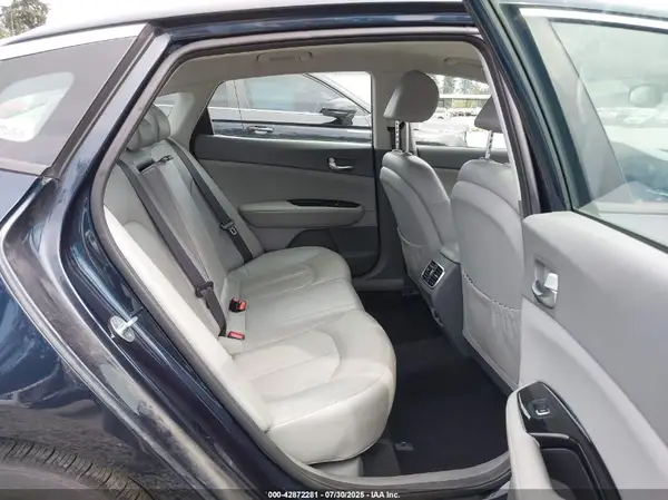 KNAGV4LD7H5007190 2017 KIA OPTIMA - Image 8
