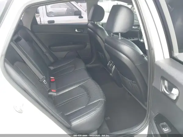 KNAGV4LD9J5021923 2018 KIA OPTIMA - Image 8