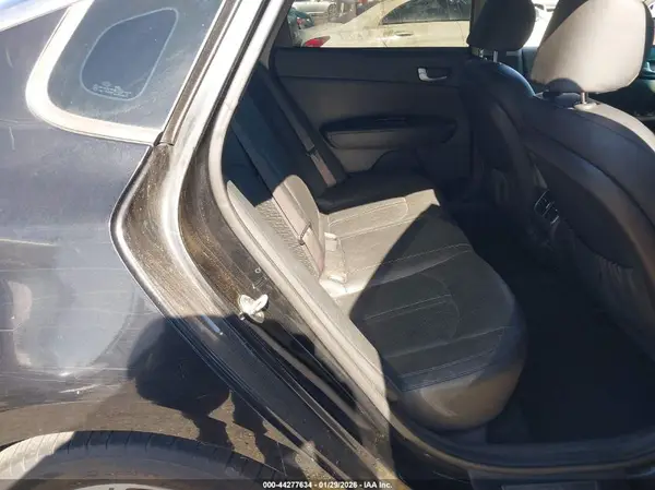 KNAGV4LD9J5023610 2018 KIA OPTIMA - Image 8