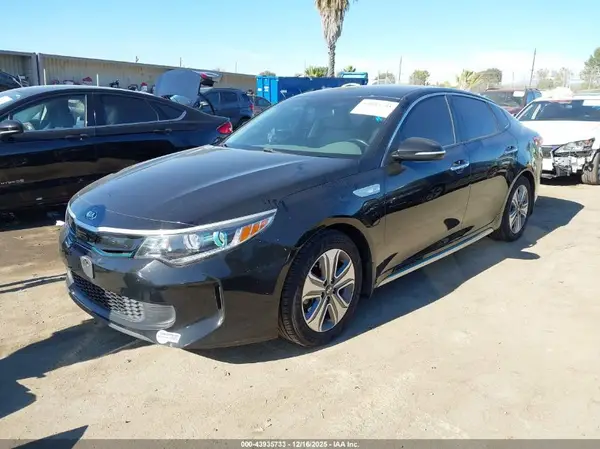 KNAGV4LDXH5017356 2017 KIA OPTIMA - Image 2