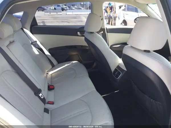 KNAGV4LDXJ5022935 2018 KIA OPTIMA - Image 8