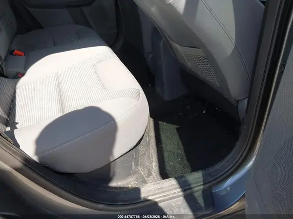 KNDCB3LC0H5039894 2017 KIA NIRO - Image 8