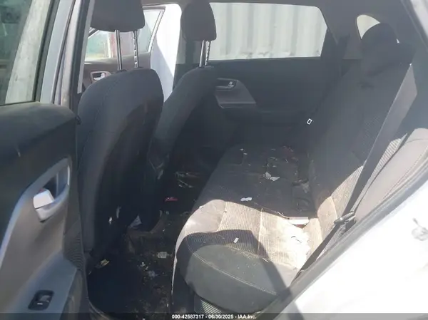 KNDCB3LC0H5040723 2017 KIA NIRO - Image 8