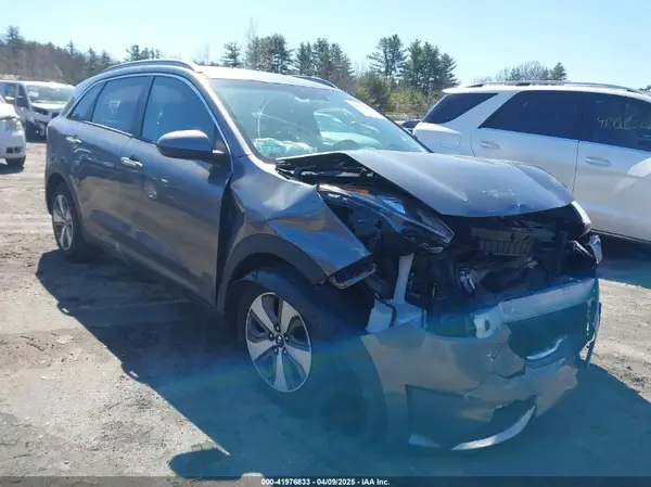 KNDCB3LC0H5041371 2017 KIA NIRO - Image 1