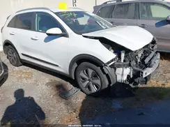 KNDCB3LC0H5045176 2017 KIA NIRO