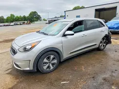 KNDCB3LC0H5046019 2017 KIA NIRO