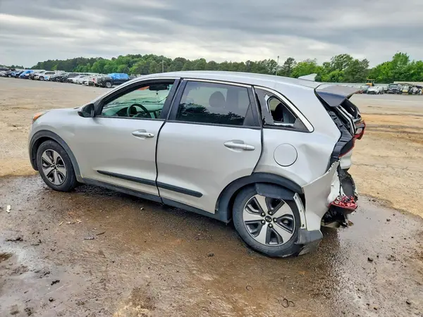 KNDCB3LC0H5046019 2017 KIA NIRO - Image 2