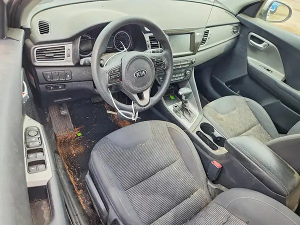 KNDCB3LC0H5046019 2017 KIA NIRO - Image 8