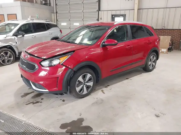 KNDCB3LC0H5048188 2017 KIA NIRO - Image 2