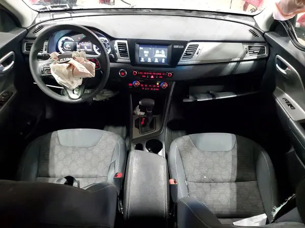 KNDCB3LC0H5049633 2017 KIA NIRO - Image 8