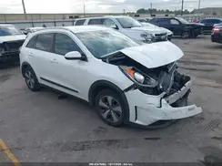 KNDCB3LC0H5052824 2017 KIA NIRO