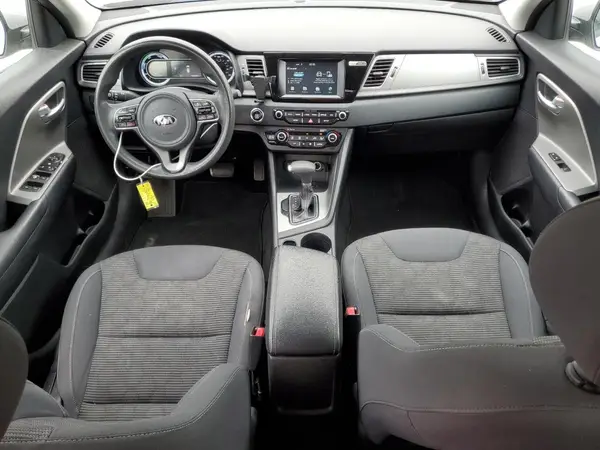 KNDCB3LC0H5052919 2017 KIA NIRO - Image 8