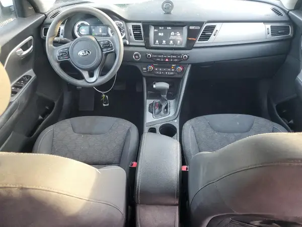 KNDCB3LC0H5058607 2017 KIA NIRO - Image 8