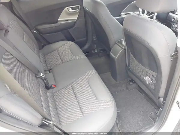 KNDCB3LC0H5059126 2017 KIA NIRO - Image 8