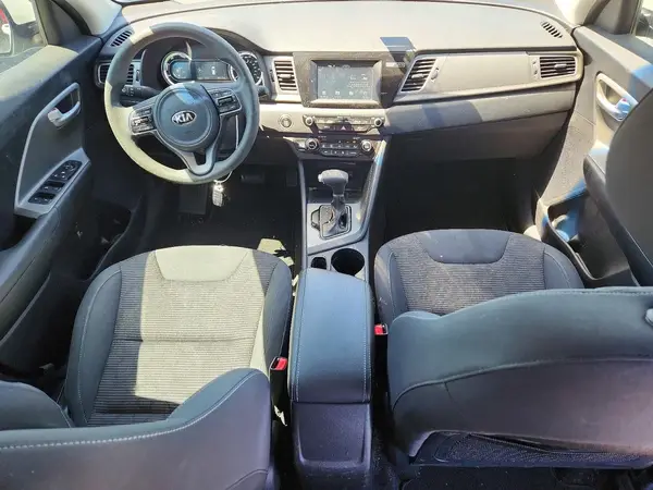 KNDCB3LC0H5059952 2017 KIA NIRO - Image 8