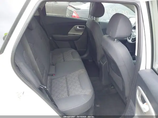 KNDCB3LC0H5060051 2017 KIA NIRO - Image 8