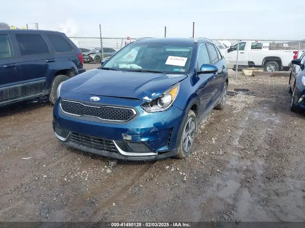 KNDCB3LC0H5064116 2017 KIA NIRO - Image 2