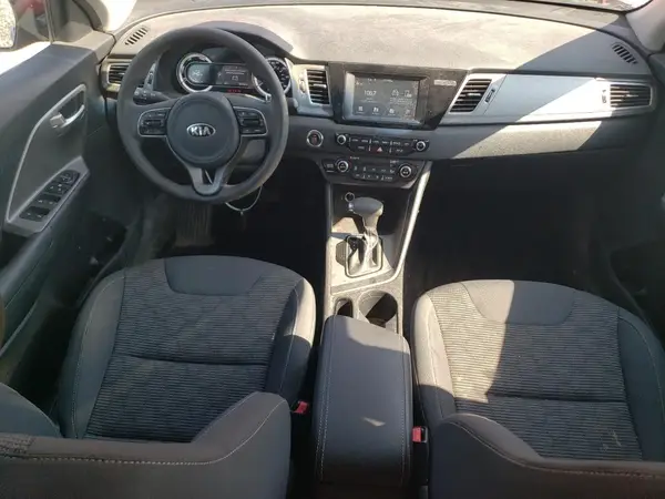 KNDCB3LC0H5064147 2017 KIA NIRO - Image 8