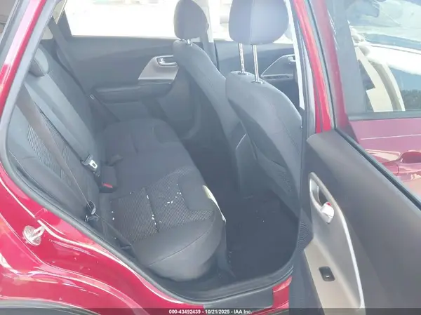 KNDCB3LC0H5064200 2017 KIA NIRO - Image 8
