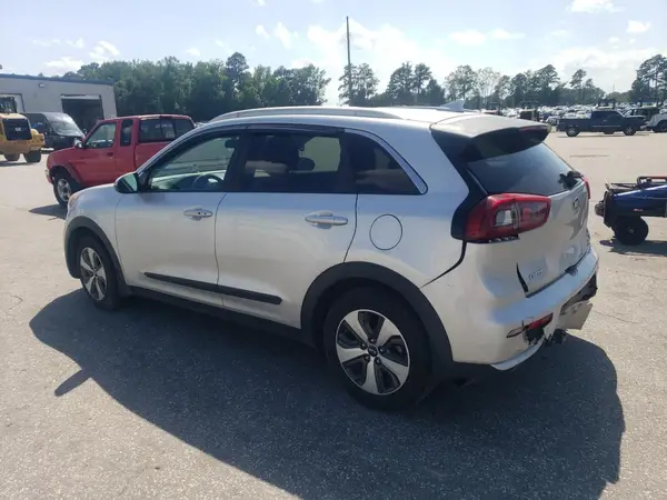 KNDCB3LC0H5064407 2017 KIA NIRO - Image 2
