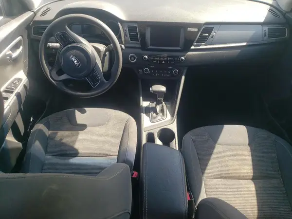 KNDCB3LC0H5064407 2017 KIA NIRO - Image 8