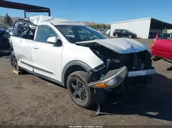 KNDCB3LC0H5069607 2017 KIA NIRO