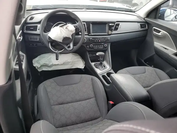 KNDCB3LC0H5073379 2017 KIA NIRO - Image 8
