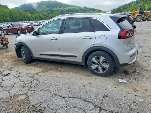 KNDCB3LC0H5077240 2017 KIA NIRO - Image 2