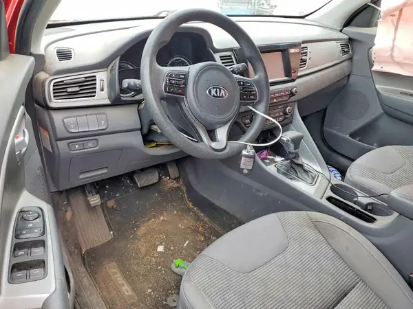 KNDCB3LC0H5082678 2017 KIA NIRO - Image 8