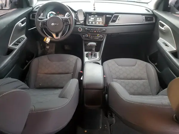 KNDCB3LC0H5082972 2017 KIA NIRO - Image 8