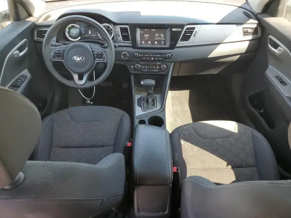 KNDCB3LC0H5084561 2017 KIA NIRO - Image 8