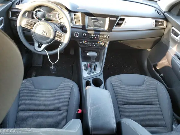 KNDCB3LC0H5090859 2017 KIA NIRO - Image 8