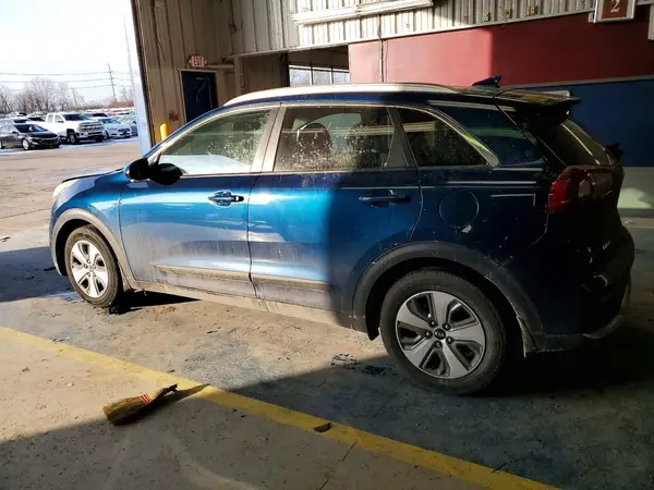 KNDCB3LC0H5091283 2017 KIA NIRO - Image 2