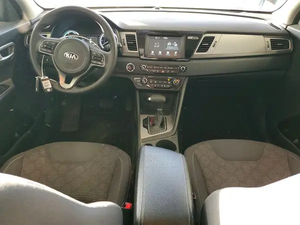 KNDCB3LC0H5091283 2017 KIA NIRO - Image 8