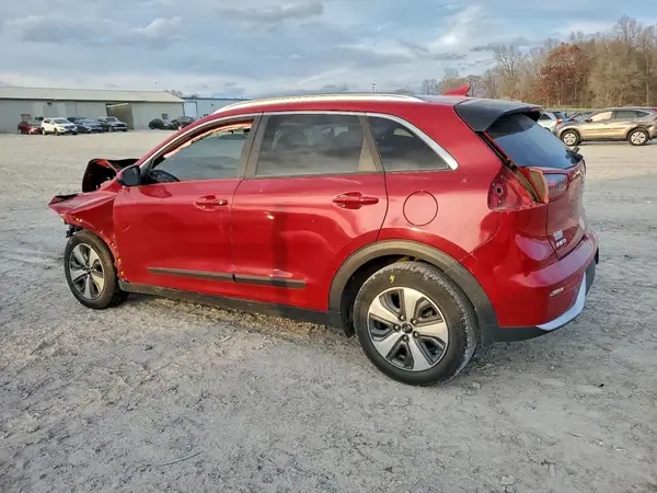 KNDCB3LC0H5104064 2017 KIA NIRO - Image 2