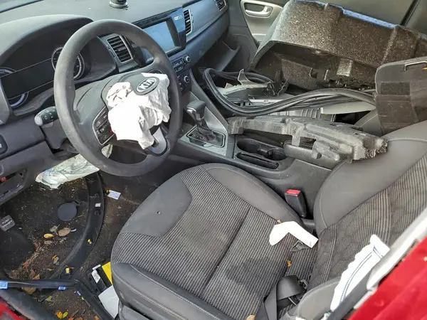 KNDCB3LC0H5104064 2017 KIA NIRO - Image 8