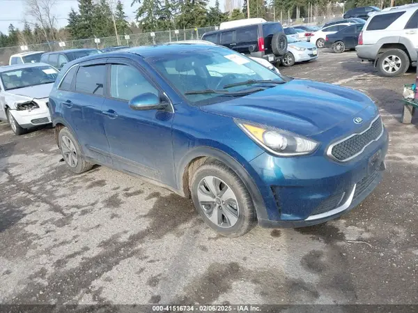 KNDCB3LC0H5104761 2017 KIA NIRO - Image 1