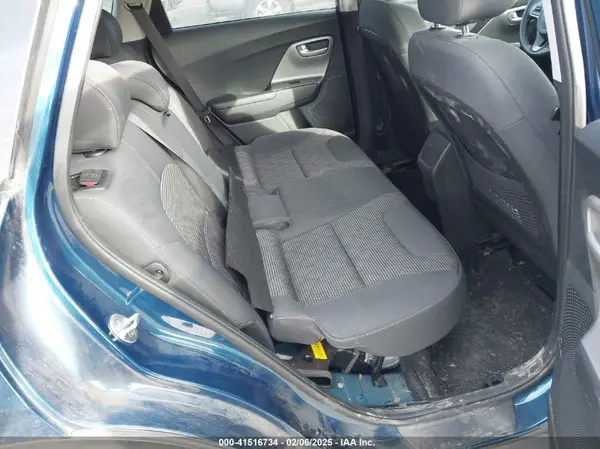 KNDCB3LC0H5104761 2017 KIA NIRO - Image 8