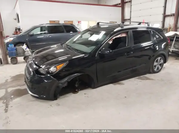 KNDCB3LC0J5109979 2018 KIA NIRO - Image 2
