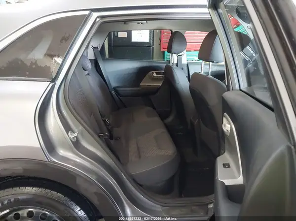KNDCB3LC0J5111411 2018 KIA NIRO - Image 8