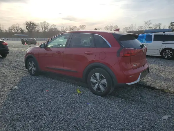 KNDCB3LC0J5118245 2018 KIA NIRO - Image 2