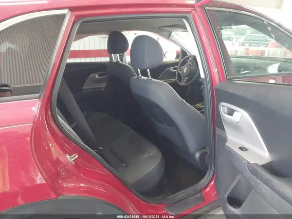 KNDCB3LC0J5120545 2018 KIA NIRO - Image 8