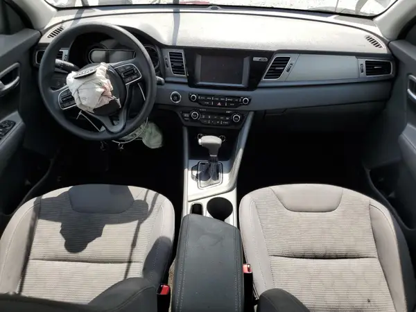 KNDCB3LC0J5124126 2018 KIA NIRO - Image 8