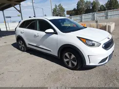 KNDCB3LC0J5132999 2018 KIA NIRO